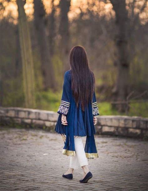 62k Collections 10. . Stylish pakistani girl image for dp download